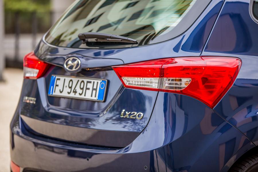 Детали экстерьера Hyundai ix20 App Mode 2017 года  (фото 3 из 9)